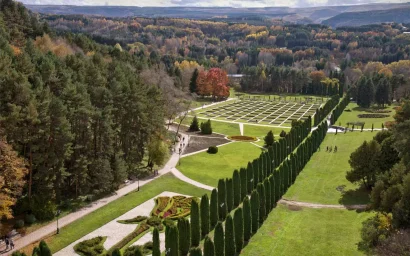 ОБЩЕСТВЕННОСТЬ НАСТРОЕНА РЕШИТЕЛЬНО