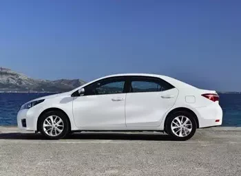 ИНОМАРКУ УГНАЛИ ПРЯМО СО ДВОРА