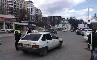 ОСТОРОЖНО: НА ДОРОГЕ «ТАКСИСТ-НЕЛЕГАЛ»