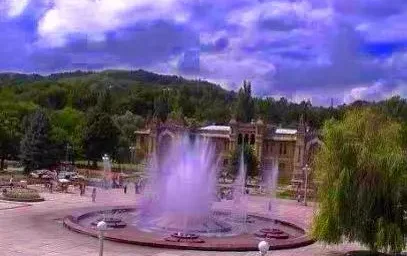 ОБЩЕСТВЕННОСТЬ КИСЛОВОДСКА ТРЕБУЕТ ВЕРНУТЬ ПЛОЩАДЬ С ФОНТАНОМ