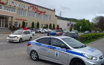 15 МАШИН УЧАСТВОВАЛИ В АВТОПРОБЕГЕ