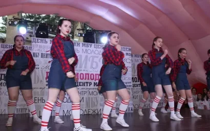 МОЛОДЕЖНЫЙ ПРАЗДНИК ОТМЕТИЛИ С РАЗМАХОМ