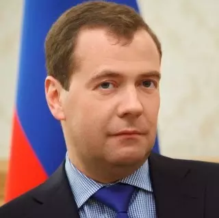 Кремль в пику Медведеву напомнил о «майских указах» Путина по учителям