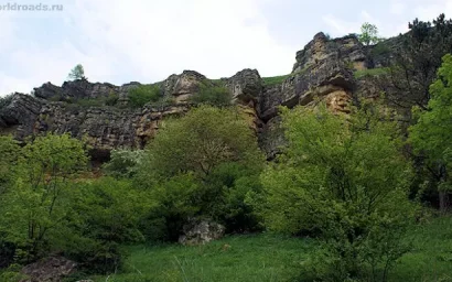 ОКОЛО ЗАМКА КОВАРСТВА И ЛЮБВИ ПОГИБ ЧЕЛОВЕК