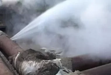 ПРОРЫВ ТЕПЛОТРАССЫ ВОССТАНОВИЛИ ЗА 6 ЧАСОВ