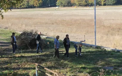 ТРУДОВОЙ ДЕСАНТ В СОСТАВЕ 200 ЧЕЛОВЕК ВЫСАДИЛСЯ НА СТАРОМ ОЗЕРЕ