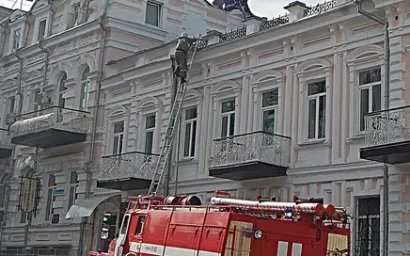 ПОЖАР НА КРАСНОАРМЕЙСКОЙ ОХВАТИЛ 150 КВ МЕТРОВ