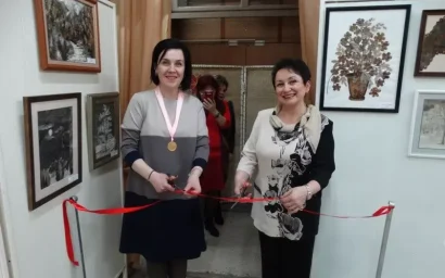 МЕЖДУНАРОДНЫЙ ДЕНЬ ПТИЦ В ГОД ЭКОЛОГИИ ОТМЕТИЛИ… ВЫСТАВКОЙ  ИЗ ПЕРЬЕВ