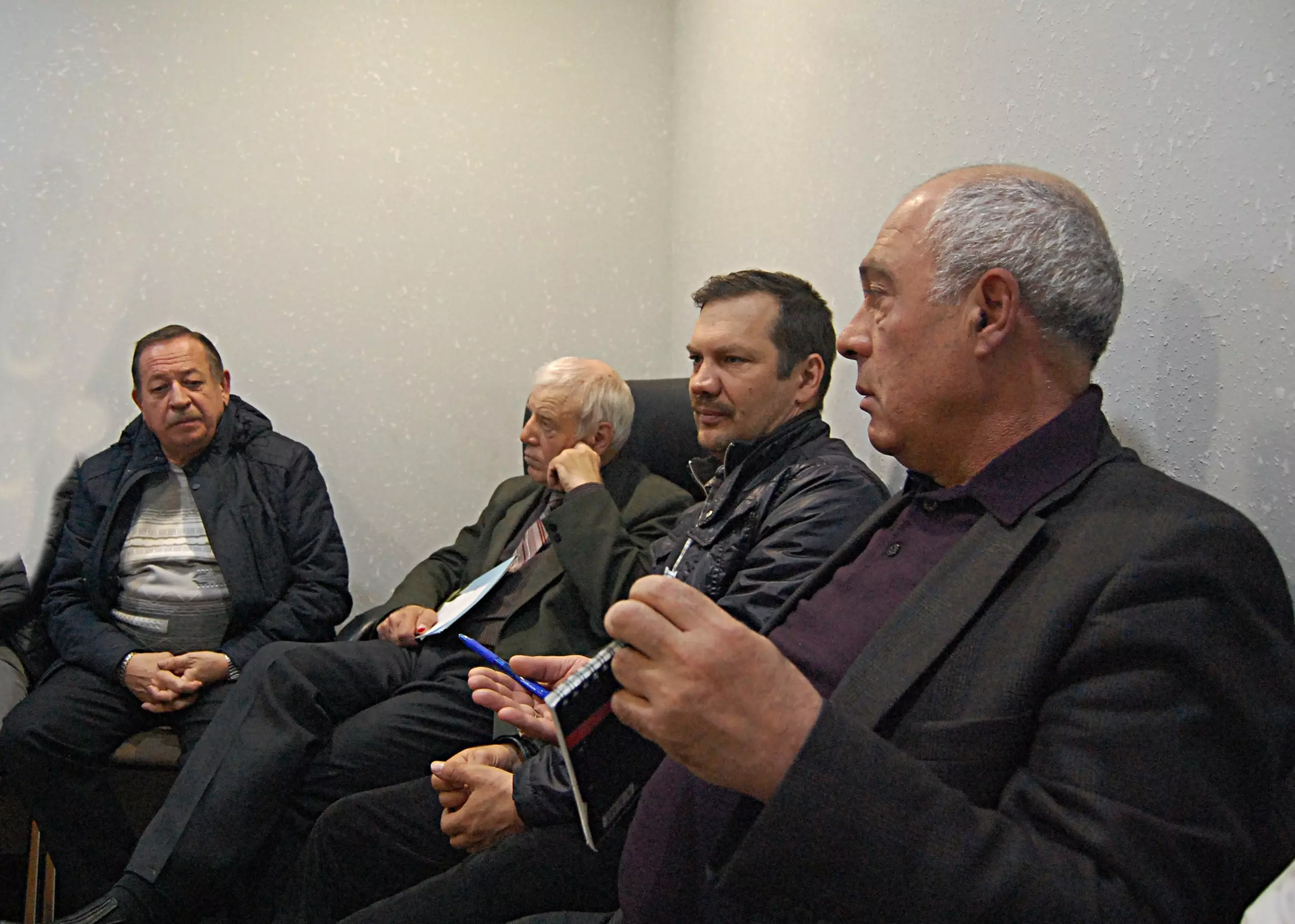 СТРАСТИ ПО ОБЩЕСТВЕННОМУ ТРАНСПОРТУ