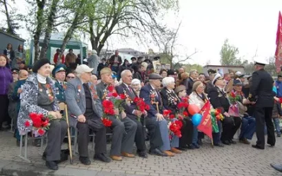 ВОЛОНТЕРЫ ПОБЕДЫ И МОЛОДЕЖЬ КИСЛОВОДСКА — ВАМ, ВЕТЕРАНЫ!