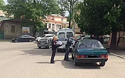 УГНАЛИ АВТОМОБИЛЬ? БЫСТРО ЗВОНИТЕ В ПОЛИЦИЮ!