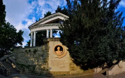 ОБЪЕКТАМ КУЛЬТУРНОГО НАСЛЕДИЯ — НАДЕЖНУЮ ОХРАНУ И ЗАЩИТУ