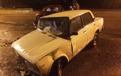 БРОСИЛ АВТОМОБИЛЬ С РАНЕНЫМИ ПАССАЖИРАМИ