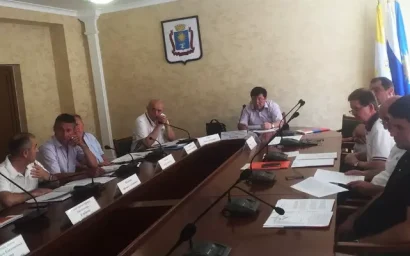 ЗА НЕЛЕГАЛЬНЫХ ТАКСИСТОВ ВОЗЬМУТСЯ ДЕПУТАТЫ