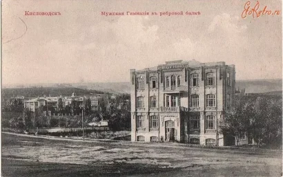 ЗДАНИЯ ШКОЛ №1 И 16 ОБЕЩАЮТ ВОССТАНОВИТЬ