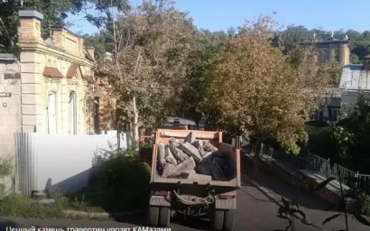 ПОДЛИННЫЕ КАМНИ ИСТОРИИ УХОДЯТ. КУДА?