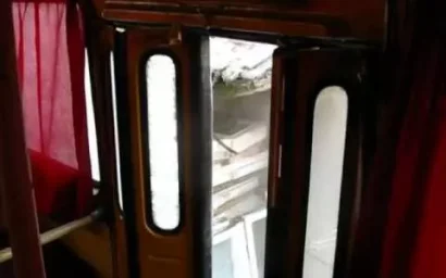 РЕБЕНОК ВЫПАЛ ИЗ АВТОБУСА