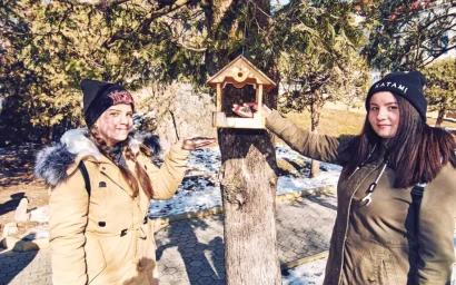 «СИНИЧКИН ПРАЗДНИК» ПОДАРИЛ ПТИЦАМ БОЛЕЕ 60 КОРМУШЕК