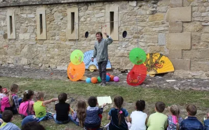 СЕДЬМОЙ АРТ-МАЙ ОТЗВЕНЕЛ В «КРЕПОСТИ»