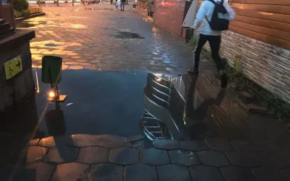 ЛИВНЕВАЯ КАНАЛИЗАЦИЯ В ГОРОДЕ НЕ ВЫДЕРЖИВАЕТ НАГРУЗОК  (12+)