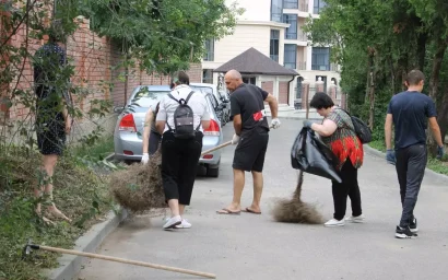 ЗА ВОССТАНОВЛЕНИЕ И ОЧИСТКУ УЛИЦ ВЗЯЛИСЬ ВСЕМ МИРОМ