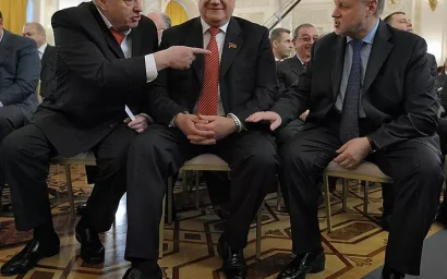 ДОВЕРИЕ РЕГИОНОВ К ЕДИНОРОССАМ ПАДАЕТ