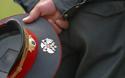 КИСЛОВОДСКИЙ ПОЛИЦЕЙСКИЙ ЗА АЙФОН ПОШЕЛ НА ПРЕСТУПЛЕНИЕ