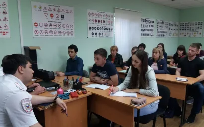 БУДУЩИХ ВОДИТЕЛЕЙ ГОТОВЯТ К КИСЛОВОДСКИМ ДОРОГАМ