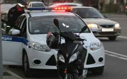 СКУТЕРЫ И МОТОЦИКЛЫ ТОЖЕ ТРЕБУЮТ СОБЛЮДЕНИЯ ПДД!