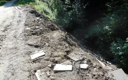 СИГНАЛ: БЕЗОБРАЗИЕ В РАЙОНЕ ДОЛИНЫ РОЗ