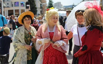 ИСТОРИЧЕСКИЙ ПЕРФОМАНС ОБЕЩАЕТ НЕОБЫЧНЫЕ ВСТРЕЧИ