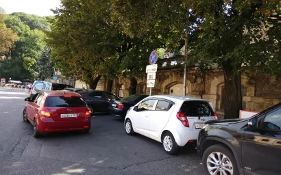 О ПЕРЕХВАТЫВАЮЩИХ ПАРКОВКАХ,  ЭСТАКАДАХ И СВОБОДЕ  ПЕРЕДВИЖЕНИЯ