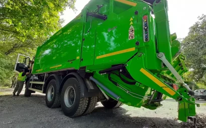 НОВЫЙ МУСОРОВОЗ: СЪЕЛ ШКАФ, ЗАКУСИЛ ДИВАНОМ