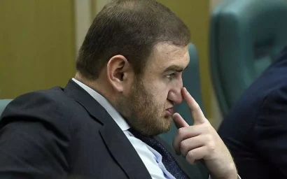 АРЕСТ БЫВШЕМУ СЕНАТОРУ ПРОДЛИЛИ ДО 30 ДЕКАБРЯ