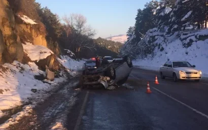 ОПРОКИНУЛСЯ АВТОМОБИЛЬ, ПОСТРАДАВШИХ ДВОЕ