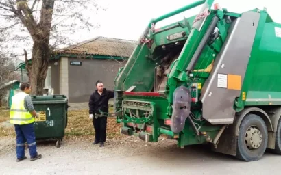 В НОВОГОДНИЕ ВЫХОДНЫЕ ВЫВОЗ МУСОРА  БУДЕТ ПО ОБЫЧНОМУ ГРАФИКУ