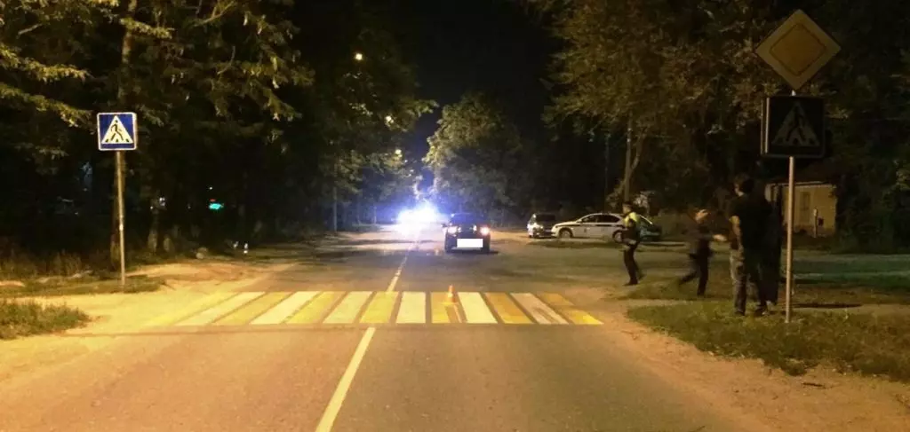В Пятигорске на пешеходном переходе водитель сбил двух женщин