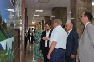 Замминистра спорта РФ Одес Байсултанов посетил спортивные объекты Кисловодска