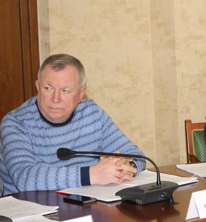 В Кисловодске благоустраивают детскую площадку на улице Губина