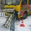 ДТП на привокзальной площади Кисловодска: пассажирский автобус врезался в  ограждение