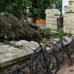 Реставрация - или "как всегда"? Зачем на улице Герцена сняли старинные чугунные решетки