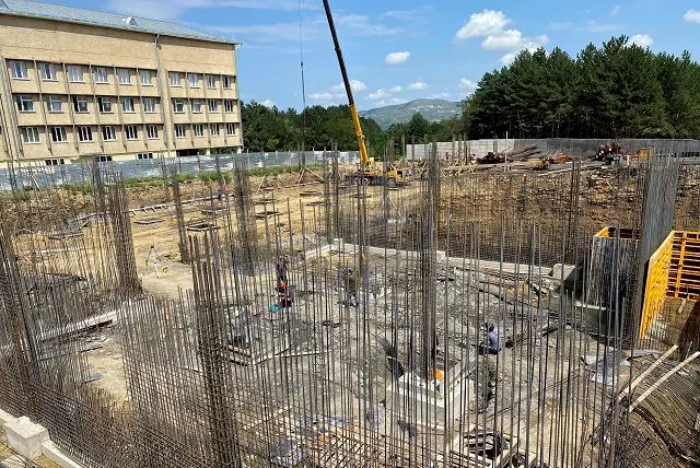 Возобновившееся строительство нового корпуса кисловодской горбольницы идет полным ходом