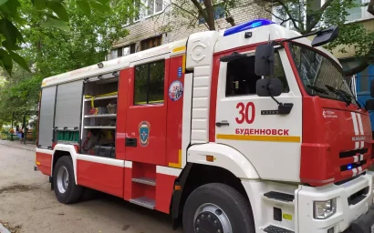 При пожаре в Буденновске пришлось эвакуировать 12 человек