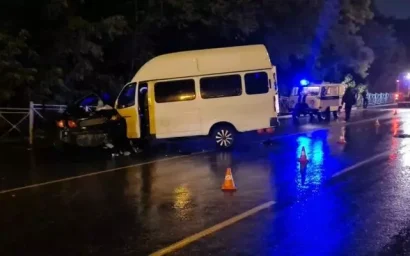 В Железноводске столкнулись маршрутка и иномарка. Есть погибшие