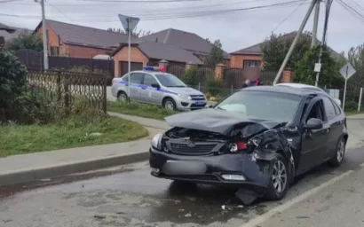 В Михайловске столкнулись маршрутка и легковой автомобиль. Есть пострадавшие