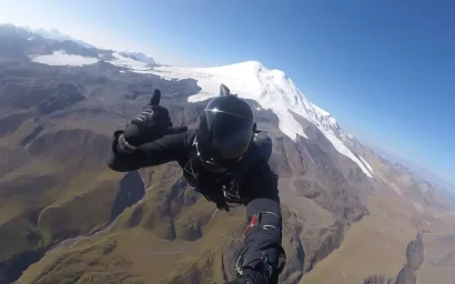 Служение стихиям не терпит суеты. Авиационный спасатель Иса Караченцев