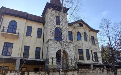 Кто уродует объект культурного наследия в исторической зоне Кисловодска?