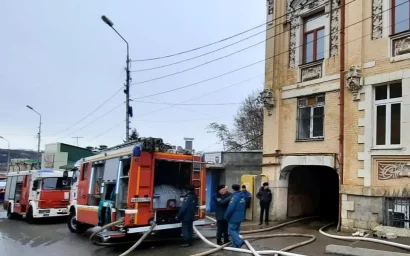 Воскресенье в Пятигорске омрачилось сразу двумя пожарами в зданиях старинной постройки