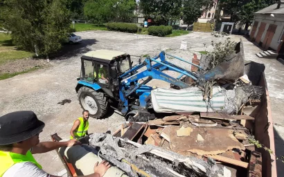 Велосипед против мусоровоза. Кто кого?