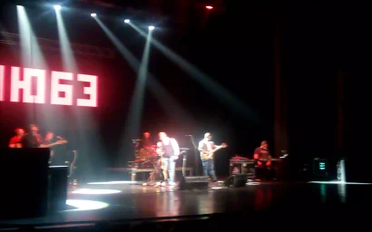 Кисловодский художник подарил Николаю Расторгуеву свои работы с видами Кисловодска